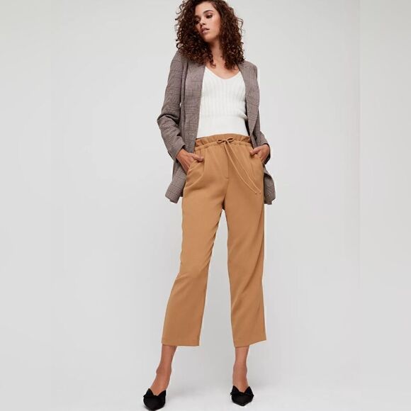 Aritzia Wilfred Kari Pant Cropped, paperbag-waist pants Color:Honey Brown SizeXS - Picture 1 of 13